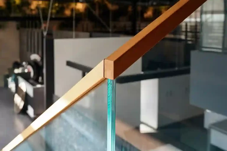 نرده شیشه ای فریم لس توکار | آرین تایر