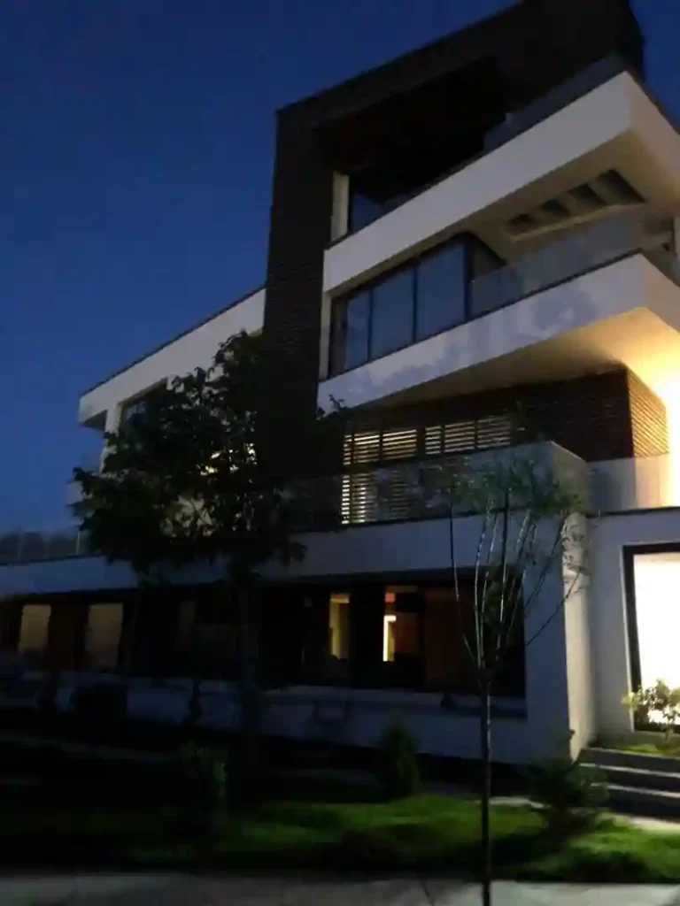 پروژه شیشه ای ویلای افس دماوند | تسکو